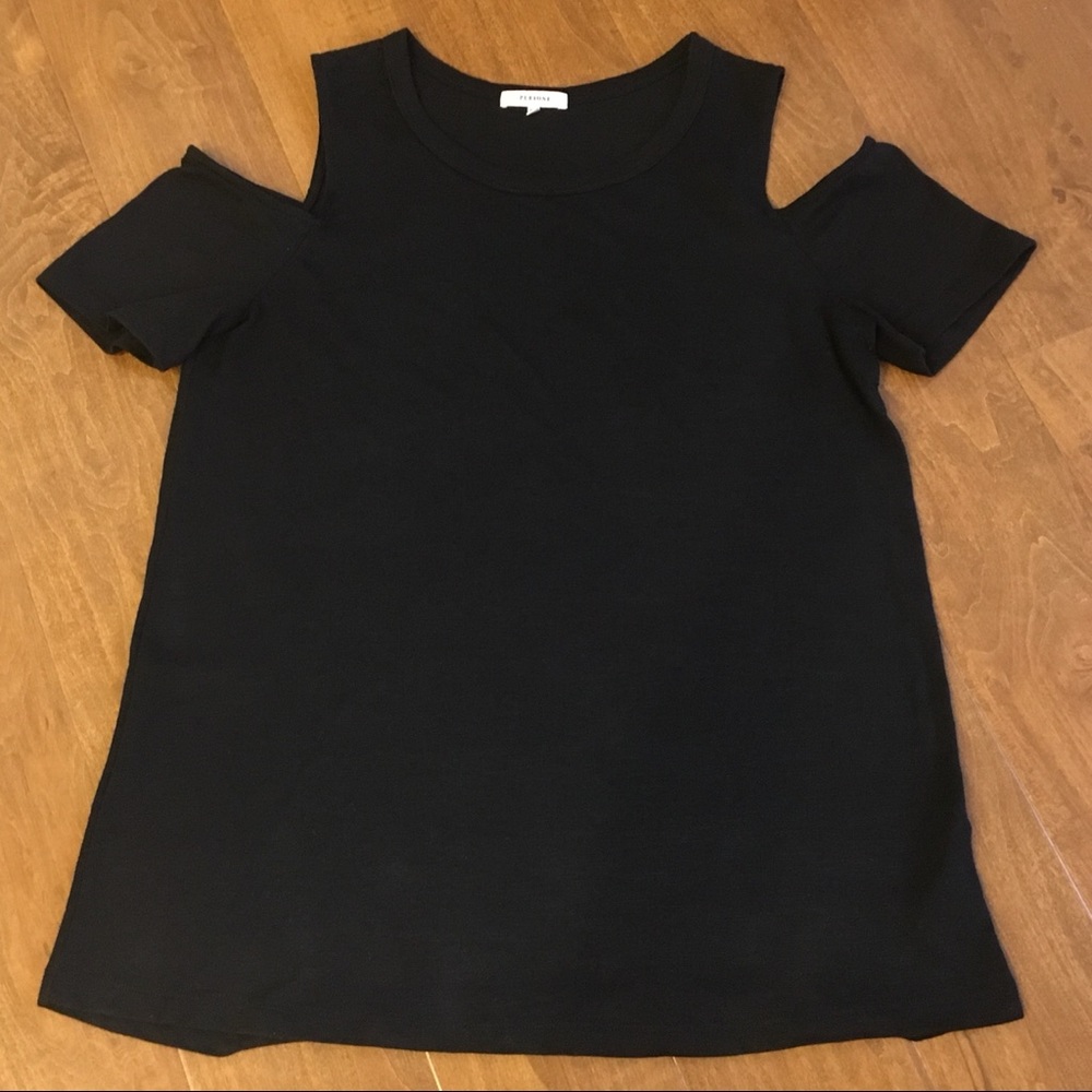 Pleione Black Cold Shoulder Cut Out Short Sleeve Tee Shirt
